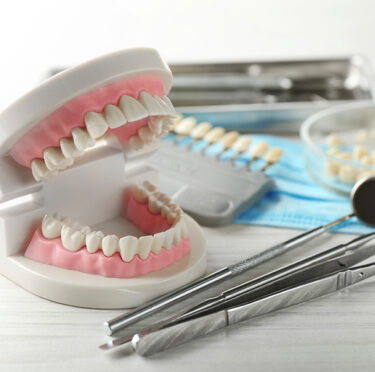 5-things-to-know-before-considering-a-dental-bridge (1)